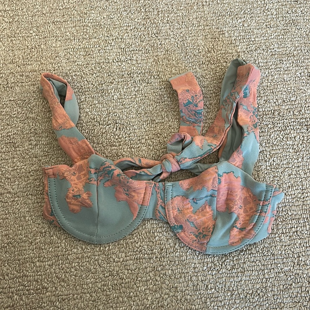 Everything but Water bikini top